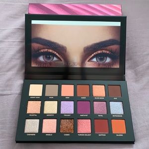 Huda Beauty Desert Dusk Palette